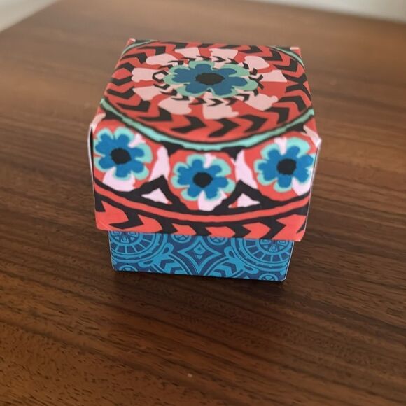 Mythologie clear faceted broad teardrop faux crystal pierced earrings New w/ tag - Picture 7 of 7